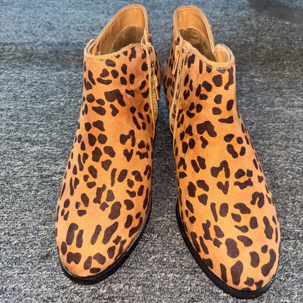 Leopard Print Women's Ankle Boots - Tan and Black